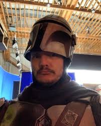 Din Djarin's parents as played by Bernard Bullen and Alexandra Manea. Such  great casting. (source: @bbullen and https://wikiodin.com/) :  r/TheMandalorianTV