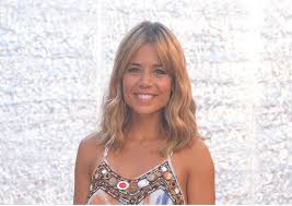 Apresentadora e repórter de tv. Isabel Silva Pode Estar De Saida Da Tvi Holofote