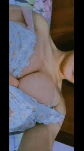 An Iraqi Woman Shows Her Big Breasts On Cam - EPORNER