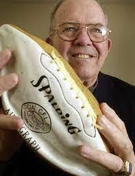 Leo Cahill's Instagram, Twitter & Facebook