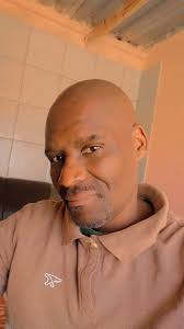 Goodmorning & Happy Sunday🌅 Every sunrise is a reminder that yu have  another chance to be better.