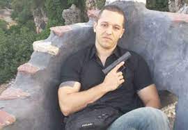 Ο ηλίας κασιδιάρης (πειραιάς, 29 νοεμβρίου 1980) είναι έλληνας πολιτικός, εκπρόσωπος τύπου 1 της χρυσής αυγής. Kasidiarhs 8a Katastrafw Oikonomika E3ontwtikh H Poinh E Thessalia Gr