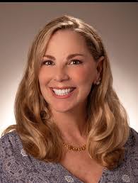 Lisa Constant's Instagram, Twitter & Facebook