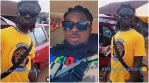 The musician recently shared a photo of his father, alex marfo, on social media. Kuami Eugene Lookalike Causes Stir Online With Viral Video Watch Scratchmusicgh