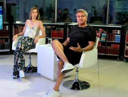 Deși a fost mereu discret la capitolul relații sentimentale, publicul știa faptul că dan bittman trăiește o poveste de dragoste cu iubita lui și mama copiilor lui, liliana ștefan. Cand È™i Au Inceput De Fapt RelaÈ›ia Dan Bittman Si Monica Odagiu È™i Ce I A Dat De Gol Yve Ro