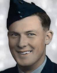 New Zealand sniper with Enfild No 1 MK 4 rifle. Gustav Line 1944