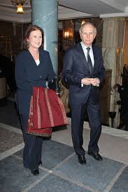 Piąty numer paryskiej kultury 1975 rok, w nim szereg. To Nie Jest Zwykla Impreza Smietanka Swiata Polityki I Kultury Na Festiwalu Lvb