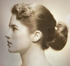 Edith Lee's Instagram, Twitter & Facebook