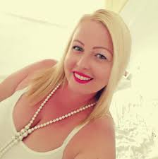 EXCLUSIVE: British expat mum, 33, sent home to die in agony after being  refused treatment in 14 hour wait at A&E