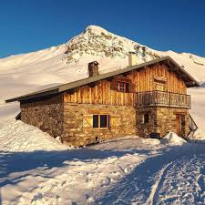 Refuge Du Nant Du Beurre In France Captured By Doobdo Unconventionallyminded France Instagram House Styles
