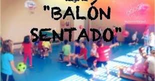 Igual que ocurría con el anterior, es posible lanzar una pelota a un agujero realizado en alguna caja grande. 7 Ideas De Juegos C Pelota Juegos Juegos De Motricidad Educacion Fisica Juegos