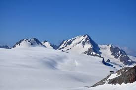 In folge überqueren wir den gletscher in nordöstlicher richtung zum oberen guslarjoch. Brandenburger Haus Fluchtkogel Vernagthutte Vent Gletscherhochtour