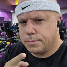 Cincinnati Police Chief Theetge's message after two shooting victims in  Fountain Square