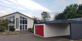 Sie sind auf der suche nach einem neuen garagentor?im bauwiki showroom finden sie inspiration rund um das tor: Uber Uns Garagenbox Com Gunstige Fertiggaragen