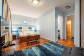 Neu renovierte 4 zimmer wohnung in offenbach stadtmitte die wohnung wurde vor 1 jahr renoviert, dabei kamen neue fenstern mit elk. Mobliertes1 Zimmer Appartment Auf Zeit In 63065 Offenbach Am Main