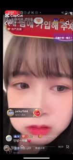 邊荷律吃吃吃| TikTok