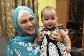 Memiliki anak angkat atau anak adopsi tentu menjadi kebahagiaan sendiri bagi para orang tua. Wanita Cuba Buang Bayi Tapi Kantoi Dengan Percikan Darah Kat Cermin Infoviralsemasa