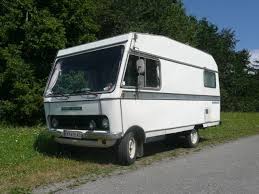 Pin Op Retro Camper