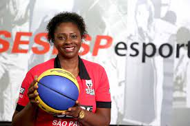 Marta mora atualmente em orlando, na flórida, sede da equipe que ela defende desde 2017. Sesi Araraquara Ex Jogadora Da Selecao Brasileira De Basquetebol Assume Coordenacao Do Time Feminino Sesi Araraquara Basquete
