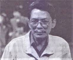 Topi saya bundar tuhan saya satu satu tuhan saya kalau tidak satu bukan tuhan saya membangun kedekatan dengan anak sebaiknya dilakukan para orang tua. Inilah Pencipta Lagu Pelangi Pelangi Ilmusiana