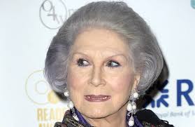 Transgender-Ikone und Model April Ashley im Alter von 86 Jahren verstorben