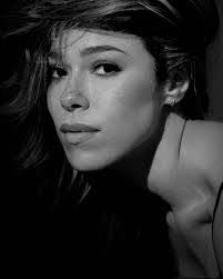 Vivian Maxwell's Instagram, Twitter & Facebook