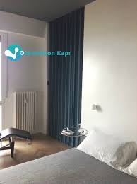 Akordeon® kapı' nın iskeleti galvanizli sac, çelik tel, alüminyum ve demir profillerden oluşmaktadır. Akordiyon Kapi Duvar Sistemleri Hareketli Bolme Duvarlar