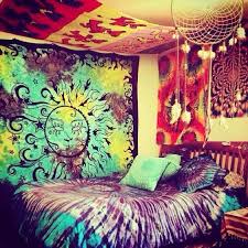 13 Tricked Out Dorms That Ll Awaken Your Inner Decorator Hippie Room Decor Hippy Room Hippie Decor