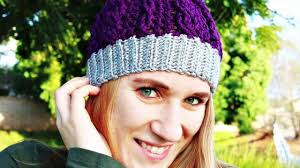 Learn how to make this beanie with just ONE skein of wool. Such a clever  free pattern to try out. Perfect for Fall and for Christmas gift making.  https://www.redtedart.com/free-fishermans-rib-hat-knitting-pattern/