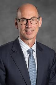 Dentistry Establishes Largest-Ever Scholarship