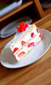 Leicht mit zitrone gesäuert bringt sie neben den erdbeeren eine tolle frische in das rezept, weshalb dieser. Pin Auf Das Leben Schreibt Die Schonsten Rezepte