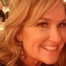 Lori Thibeault's Instagram, Twitter & Facebook