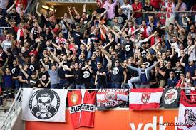 Maybe you would like to learn more about one of these? Antwerp Distantieert Zich Volledig Van Onlusten Met Beerschot Wilrijk Supporters Voetbalnieuws Voetbalkrant Com