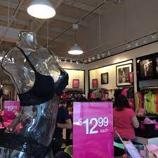 Select state and get information about victoria's secret brand location, opening hours, outlet mall contact information. Victoria S Secret Outlet 5 Tipps Von 940 Besucher