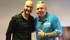 Sharon fisher freelance graphic designer. Peter Wright Vor Der Darts Wm Im Interview Ich Hasse Es Favorit Zu Sein