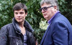 He is the current chairman of the romanian professional football league. Cum A Fost Surprins Gino Iorgulescu La 3 Luni De La Accidentul Pe Care L A Provocat Fiul SÄu Èeful Lpf A Trecut Prin SchimbÄri Majore Impact