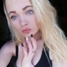 Ashley Hendrick's Instagram, Twitter & Facebook