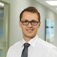 200+ perfiles de «Reinberger»