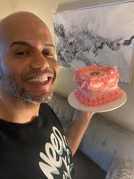 I need someone that fix roof leakage asap