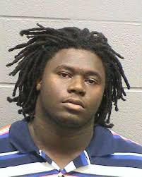 Three arrested for crack cocaine found in vehicle