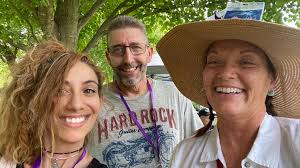 So bummed I missed some of mthe faces of good friends to celebrate the life  of my bro Shannon Strobel, a 45 minute drive took almost 4 hours because of  696 traffic.