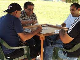 Que son los juegos organizados ejemplos juego wikipedia la enciclopedia libre todas las parejas comienzan a bailar al son de la musica juego un ladrón muy organizado. Juego Social Wikipedia La Enciclopedia Libre
