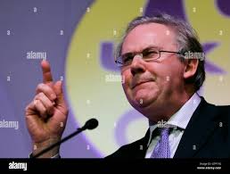 William cash hi-res stock photography and images