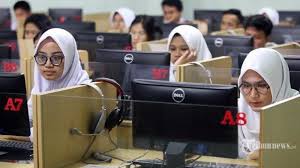 Soal uas sd kelas 2 semester 1 soalujian net soal uas pkn kelas 3 semester 1 plus kunci jawaban juragan les kunci jawaban matematika kelas 7 semester 2 guru ilmu itemprop url baca selengkapnya a. Kunci Jawaban Soal Latihan Uas Matematika Kelas 11 Semester 1 2020 Soal Persamaan Garis Tribun Solo