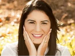 Silvana Nascimento's Instagram, Twitter & Facebook