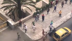 Garrotera entre venteros y funcionarios de Espacio Público