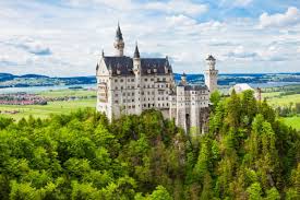 Neuschwanstein tour of the castle. Tips For Visiting Neuschwanstein Castle Neuschwanstein Castle Tours