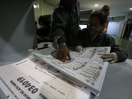 Al 99.25 por ciento de actas procesadas y 94.58 por ciento contabilizadas, en arequipa los partidos políticos más votados en las elecciones congresales extraordinarias desarrolladas ayer y que alcanzarían una curul son: Onpe Empieza A Imprimir Actas Padron Para Elecciones Generales Del 11 De Abril Nndc Peru Gestion