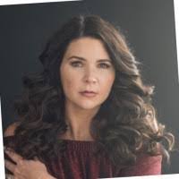 Laina Jones's Instagram, Twitter & Facebook