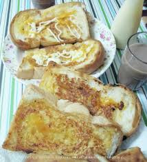 Sapu mentega dan kaya secukupnya di atas roti. Roti Bakar Sedap Patut Cuba Husniey Husain